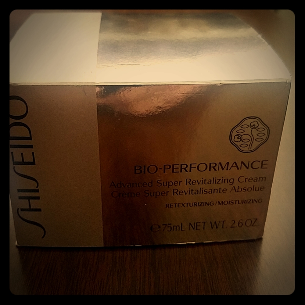 Shiseido Bio performance moisturizing cream 2.6 oz - Picture 2 of 4
